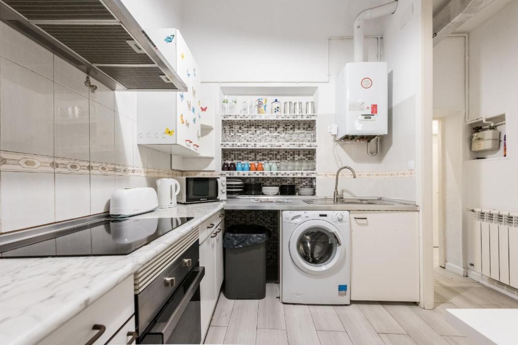 M&F Apartaments Chueca Madrid Exteriör bild