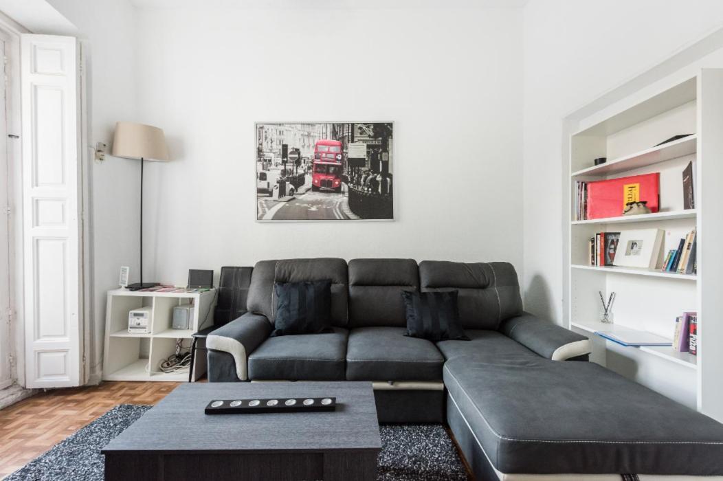 M&F Apartaments Chueca Madrid Exteriör bild