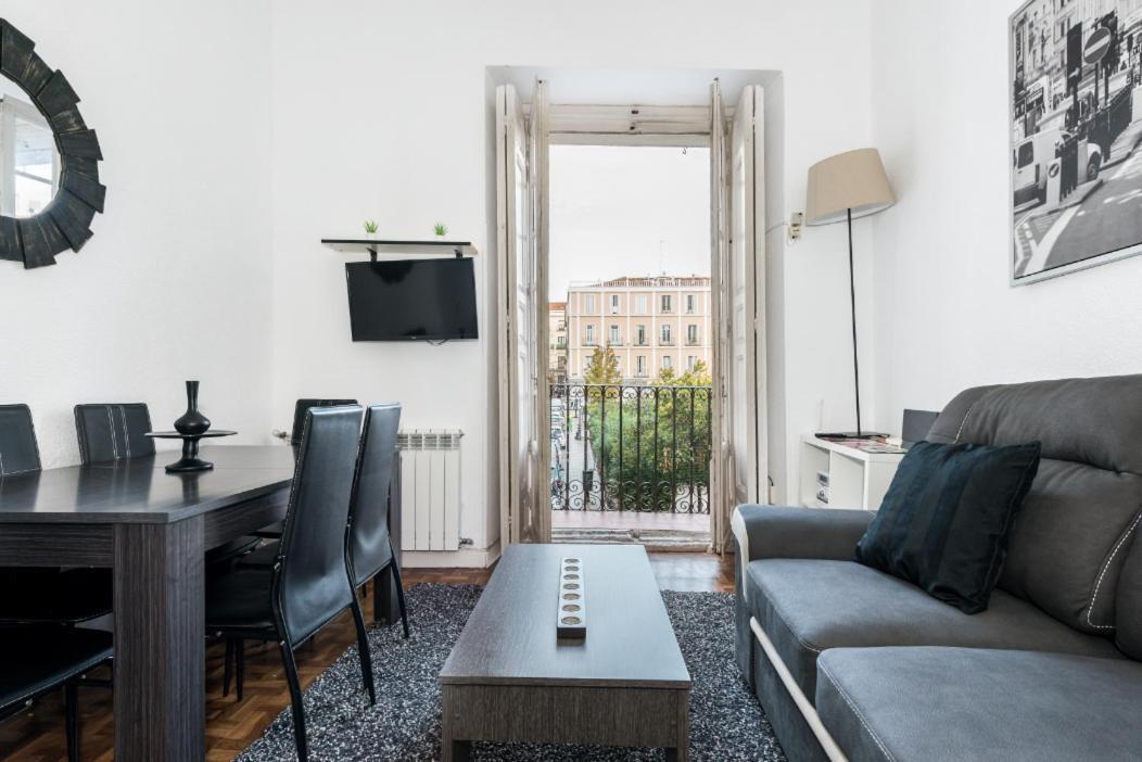 M&F Apartaments Chueca Madrid Exteriör bild